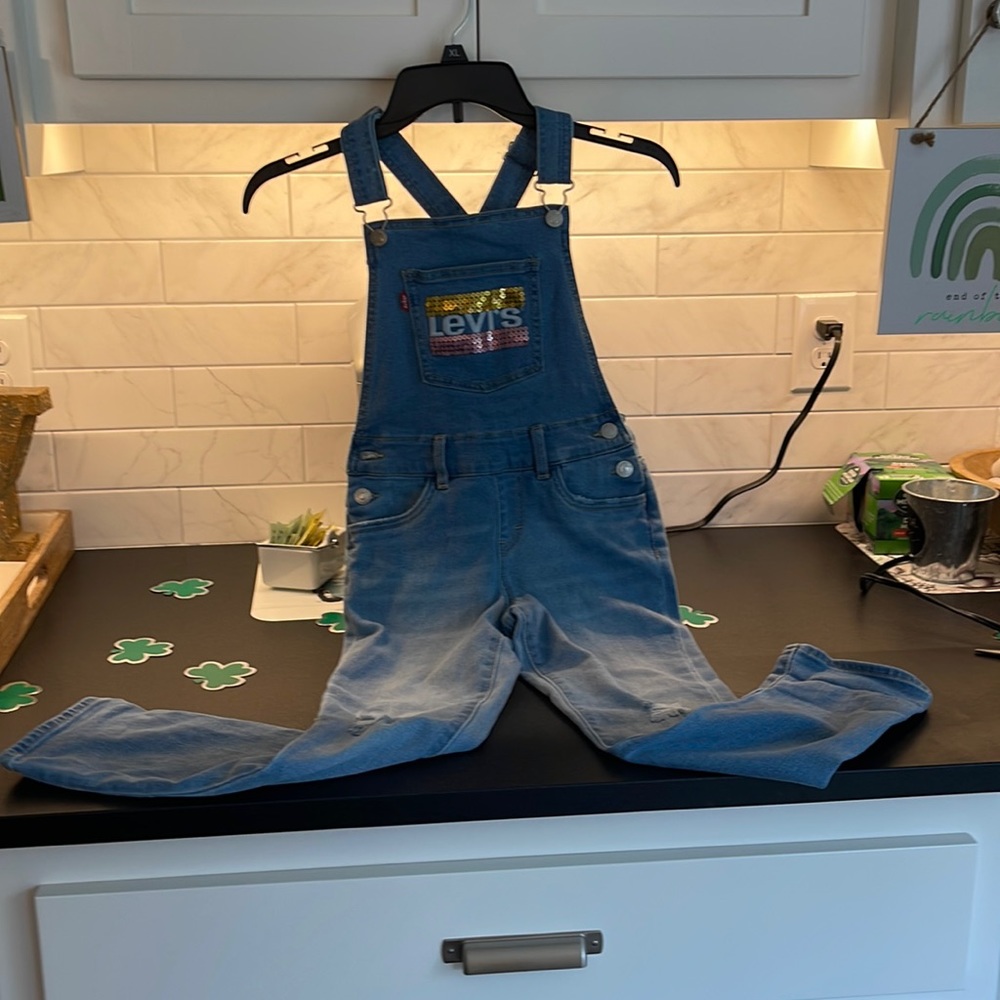 Levi's overalls girls size 8 EUC